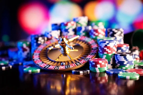 pokercc alternatif mobile app home screen showing live casino tables